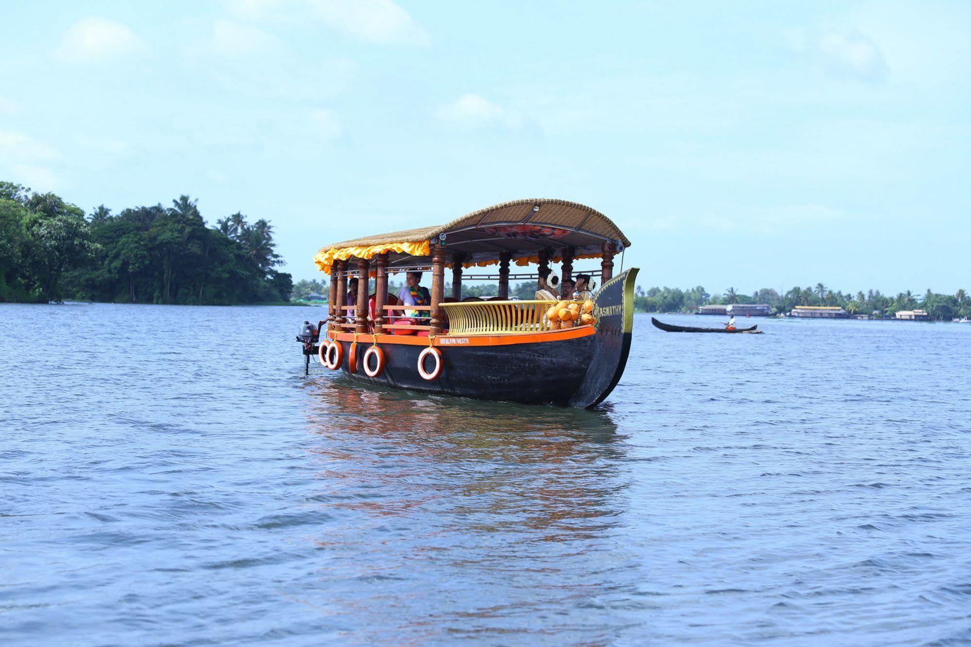 Pagoda Resorts Alappuzha Exteriér fotografie