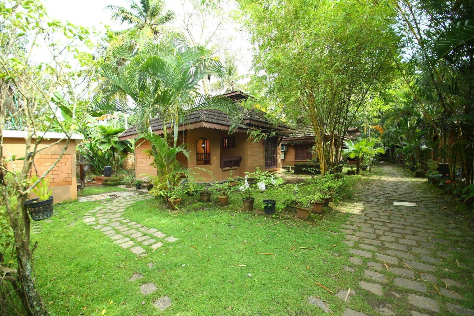 Pagoda Resorts Alappuzha Exteriér fotografie